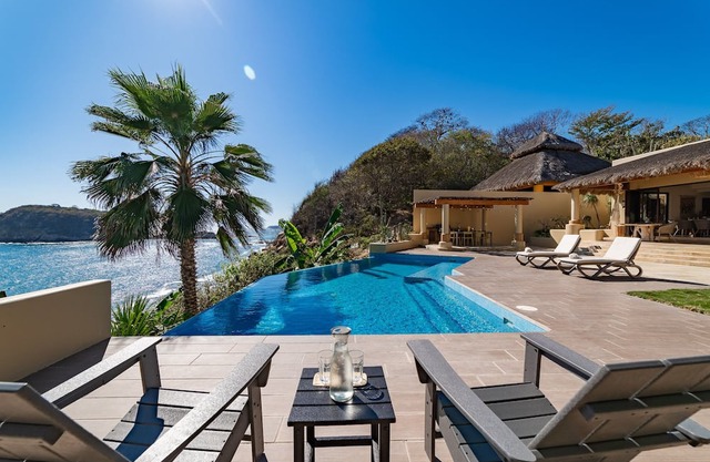 Luxurious Oceanfront Villa w/ Beach Access