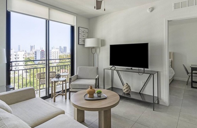 Modern Apartment in Prime Location (ID1402X307)
