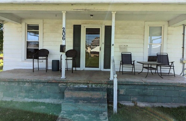 3 Bedroom Home Steps from the Square