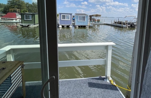 Aqua Dream @ SoLSTAY