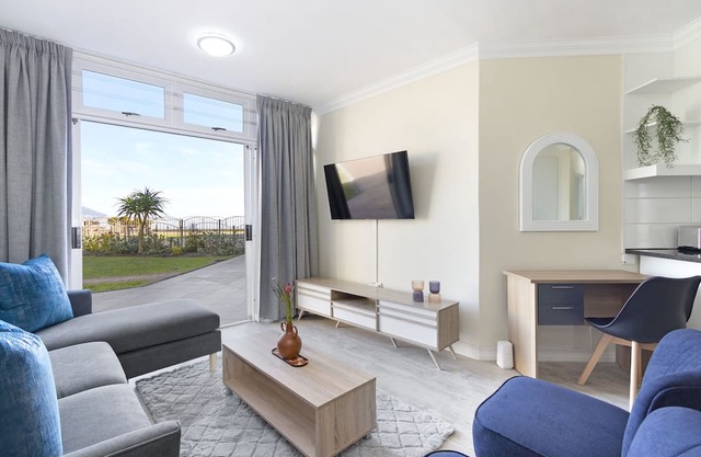 Neptune Isle 121 - Two Bedroom Apartment, Sleeps 4