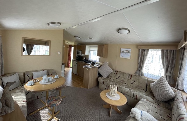 Lovely 2 Bed Chalet in Clacton-on-Sea