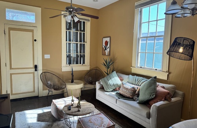 Walking distance from ferry which brings you to downtown!