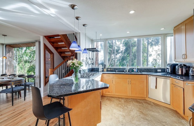 Stunning Del Mar Home w/Deck: 1 Mi to Beach!