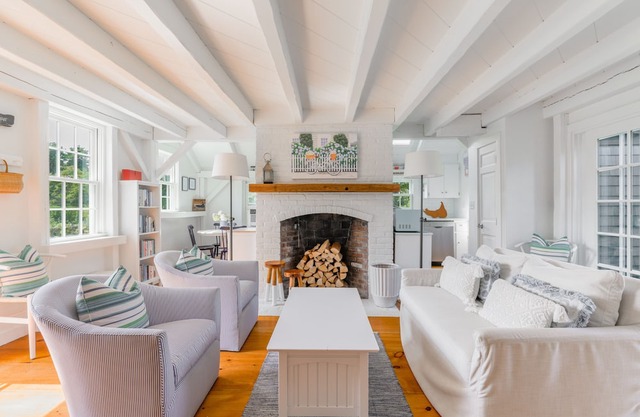 Surfside, Dog Friendly beach house!!