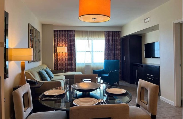 2 BR - Las Vegas Superbowl Week! next to South Point Casino.