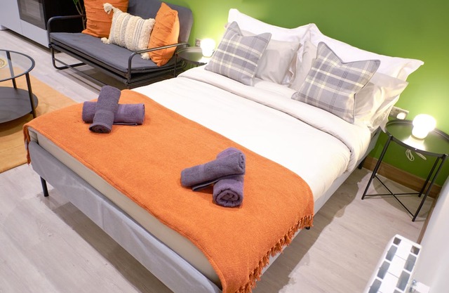 GoldersGreen Apartments by Sleepy - Unit 2