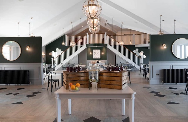 Luxurious 2 bedroom lodges with stunning meadow views.