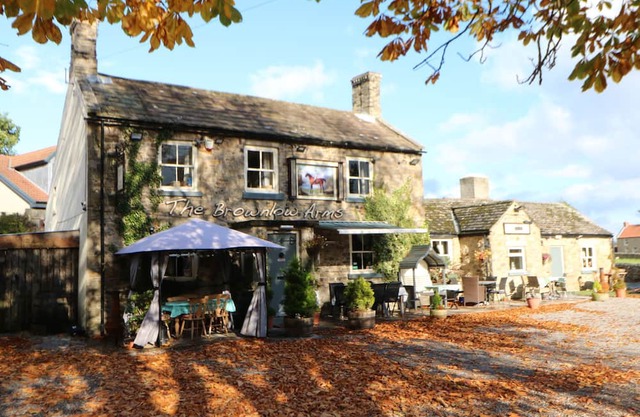 THE OLD MILK HOUSE, pet friendly, with open fire in Eppleby