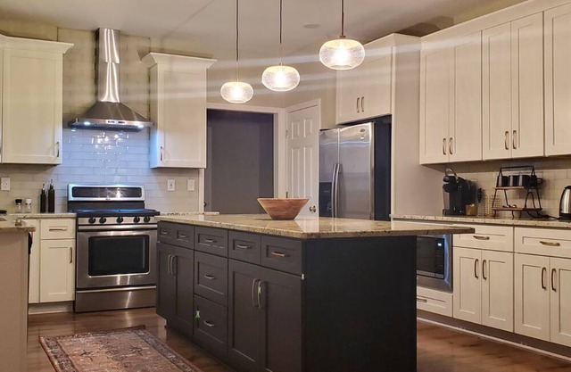 Beautiful newly renovated home in Marietta near everything