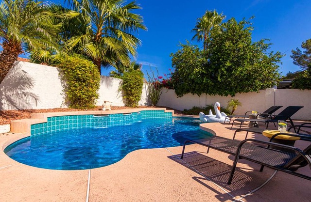 Palm Desert- Backyard Oasis - Mins to PHX Open