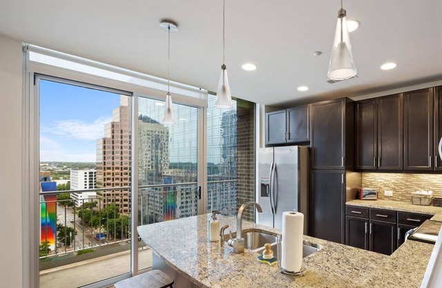 Austin | Modern 1BD/1BA Apartment