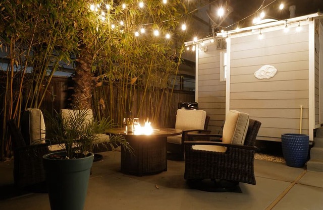 Sea Glass Cottage in Village - 10 Min Walk to Beach