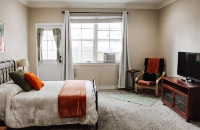 Pasadena Private Master Bedroom
