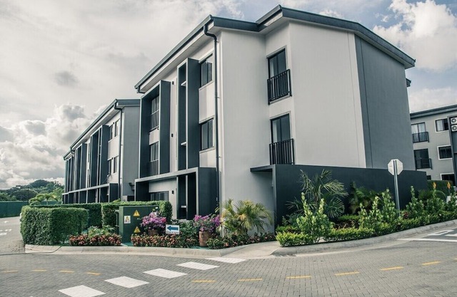 Great apartment near the Airport with Air Condit.