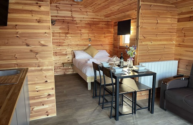 Child and Pet Friendly Fishing Cabins on lake side