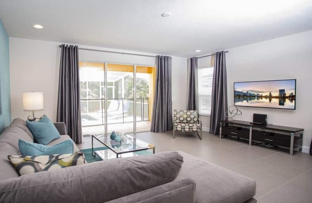 Serenity - Townhouse - 3BD 3Bth #1440