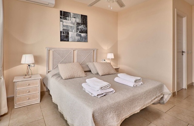 VERY BEAUTIFUL APARTMENT SEA VIEW WITH GARAGE 2 BEDROOMS 2 BATHROOM + SOFA BED