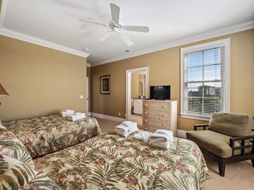 New listing! 5 Singleton Beach Place Direct Oceanfront 6 Bedroom