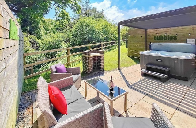 1 bedroom accommodation in Raywell, Beverley