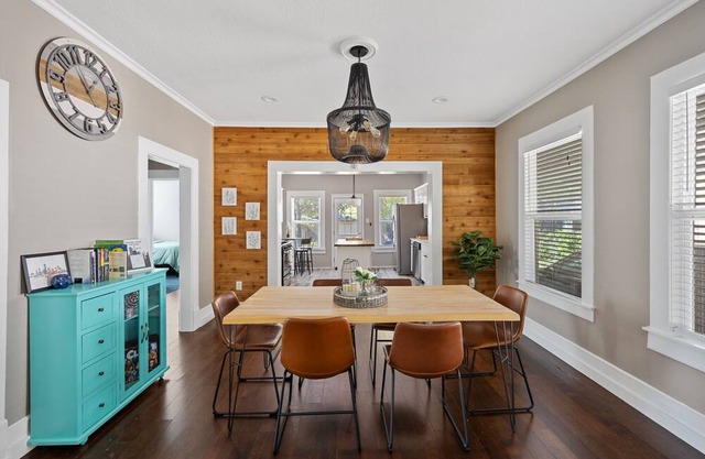 Charming Craftsman by Bishop Arts & Downtown