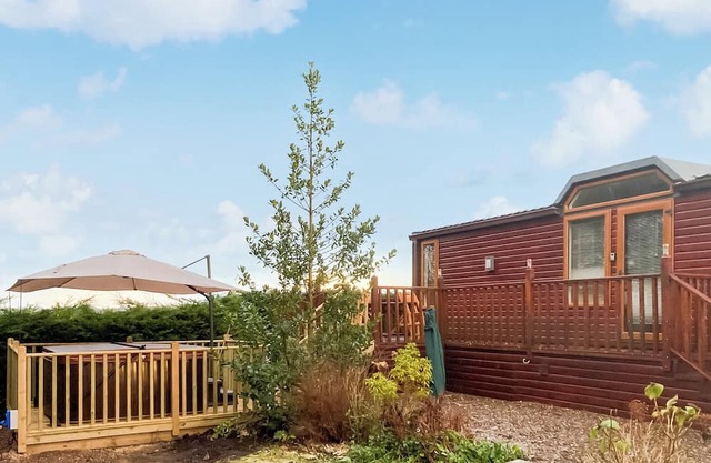 2 bedroom accommodation in Cargill