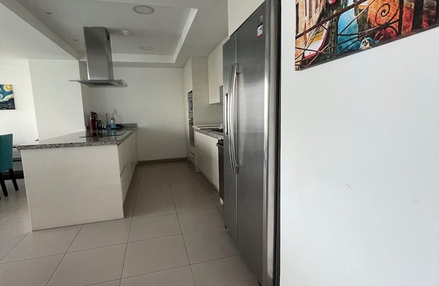Beautiful Apartment front to sea in Manta