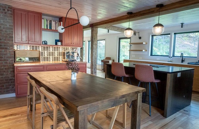 Woodstock Mountaintop Country Compound w. Pool & Sauna on 10 Acres