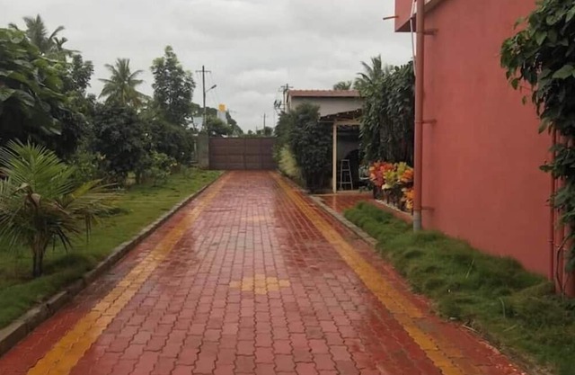Charming 1-bedroom apartment in pleasant Nandi Hills with AC