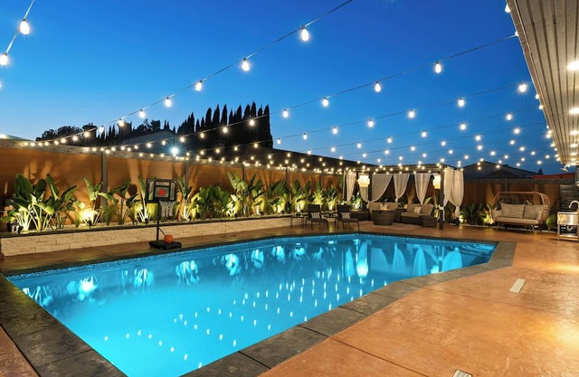 Exclusive Disney Resort-Private Pool & Luxe Stay