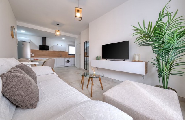 LUXURY HOUSE LA SANTA