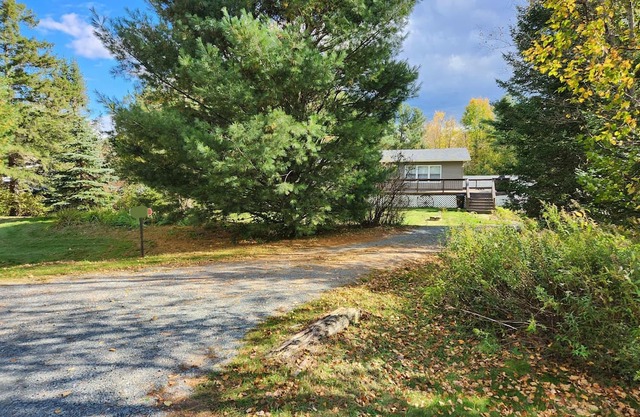 NEW NOV 2025 - Spacious & Quiet 3-bedroom/2 bath country home in Merrill WI