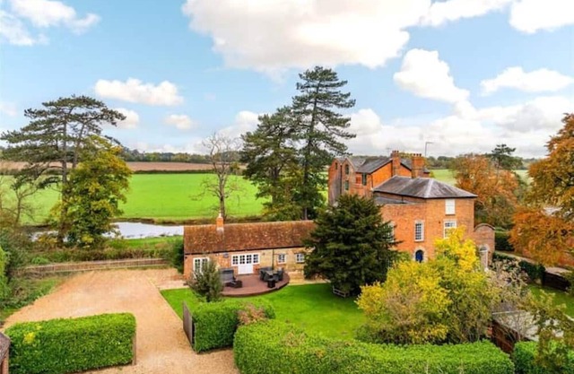 The Mill – Historic Home with Hot Tub, Sleeps 12