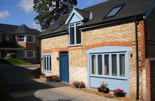 Spacious, comfortable, modern cottage, 5 minutes to Saffron Walden town Centre.