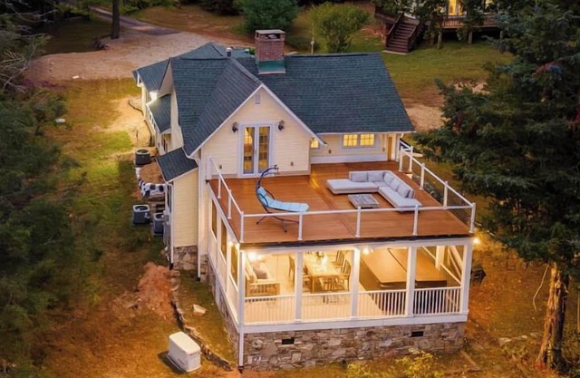 Fin & Fig | Mountain Views + Hot Tub