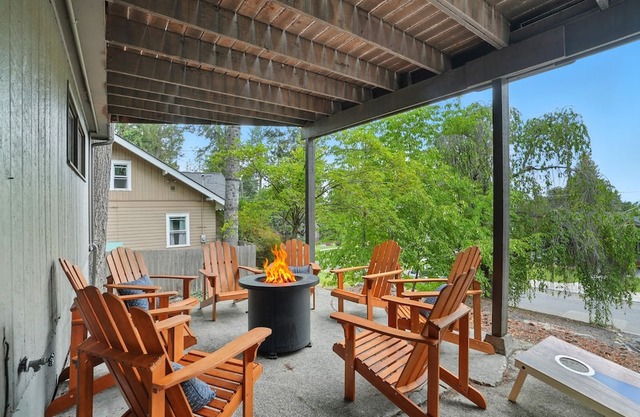 The South Perry Perch ~ 5BD Family Retreat
