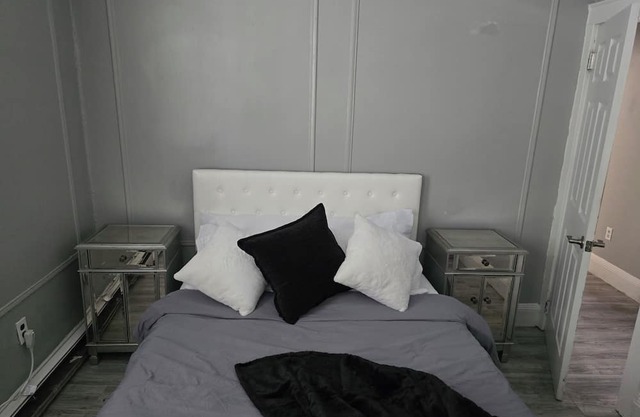 Amazing 2-bedroom home away from home next door to Newark International Airport.