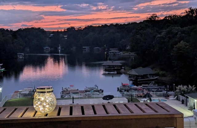 Lakefront Hideaway - Outdoor Balcony Perfect for Relaxing