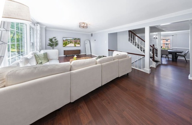 4-bedroom townhome in Alexandria with Game Room