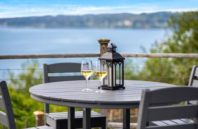 The Hygge Hideaway with Breathtaking Views