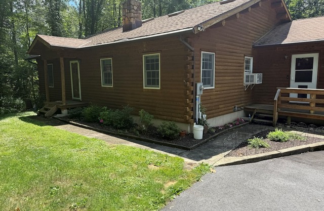 Spacious 3BR Home with Fire Pit, Loft & Private Patio