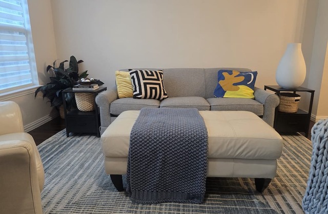 Renovated 4BR, 6 Bed, 3.5 Bath Near DFW Airport