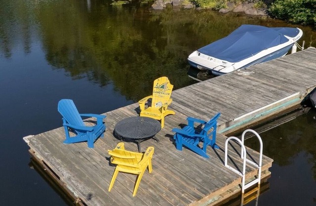 Muskoka-Waterfront, Beach, Sauna, Slide, Firepit