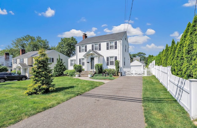 3-bedroom house in fantastic Fairfield with office, and outdoor space