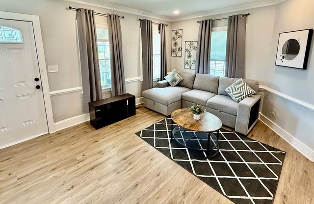 3-bedroom house in charming Portsmouth centrally located