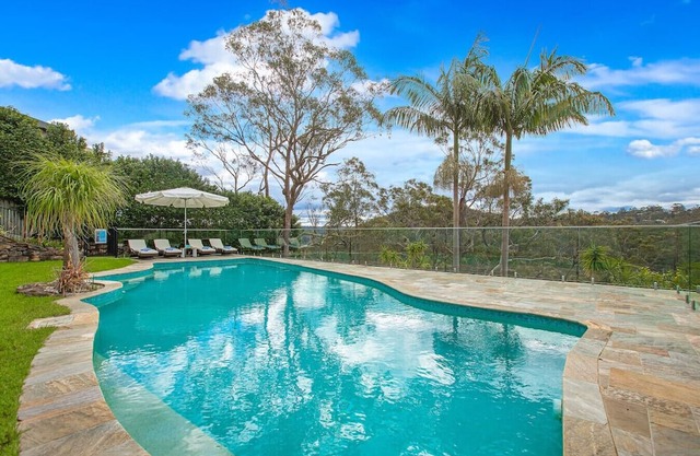 Garigal Retreat with Pool access