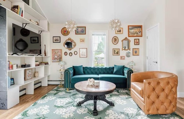 Peaceful 2-bedroom house with AC in charming Hudson