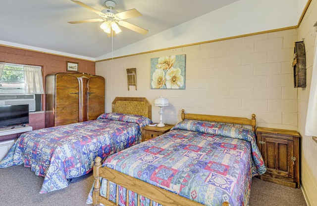 Hike, Fish & More: Quaint Lake Whitney Retreat