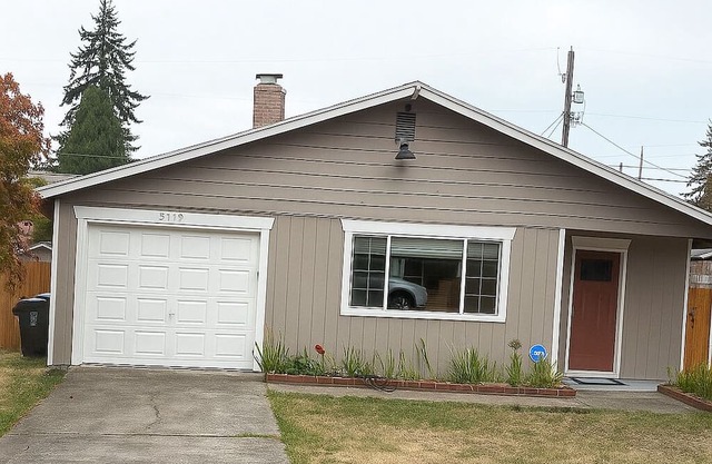 Pet-Friendly Remodeled 3-bedroom Charmer in Trendy Tacoma