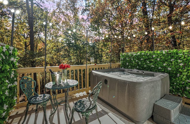The French Country Retreat . Hot Tub, Vineyards, Skyline